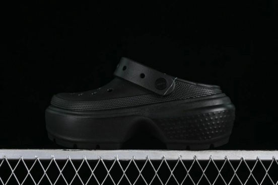 Crocs Classic Clog Retro Beach Sandals with Adjustable Heel Strap and Thick Sole - B.D4