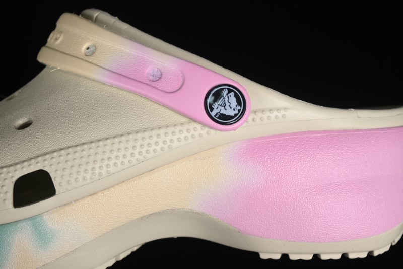 Crocs Classic Clog Cloud Retro Sandals with Adjustable Heel Strap - B.D4