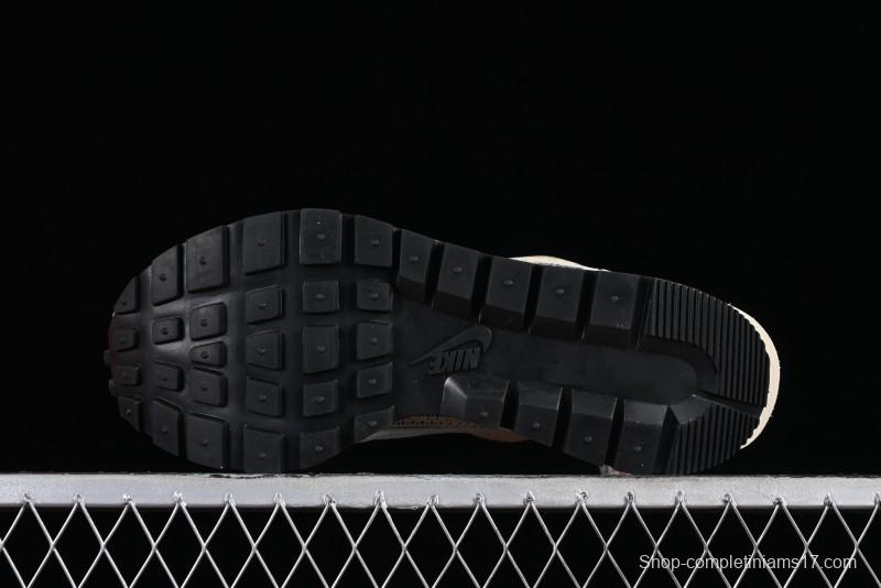 Nike Sacai VaporWaffle 3.0 Fashion-Forward Running Shoes - CV1363-108