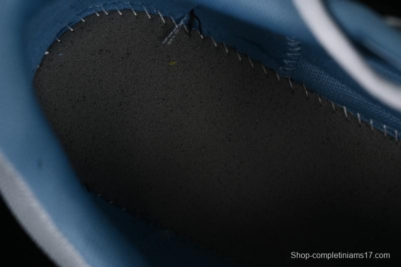 Dior B30 Sneakers with Reflective CD30 Logo and Lightweight Rubber Sole - CD30