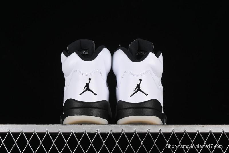 Nike Air Jordan 5 Retro Basketball Shoes in White/Silver/Black - DD0587-110