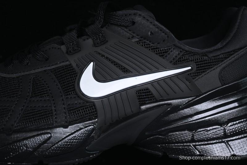 Nike Runtekk V2K Low-Top Retro Running Shoes with Cushlon Foam and Distressed Midsole - HQ1582-001