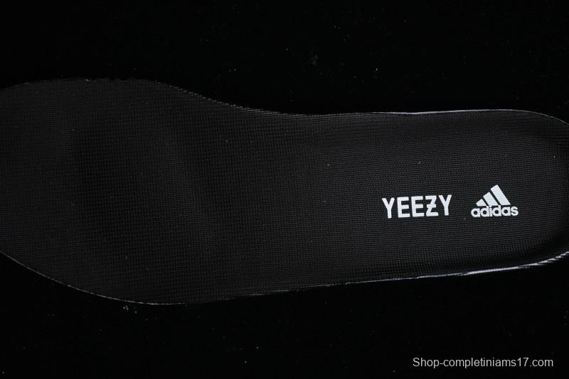 Adidas Yeezy Boost 700 V2 Utility Black Running Shoes with 3M Reflective Details - FV5304