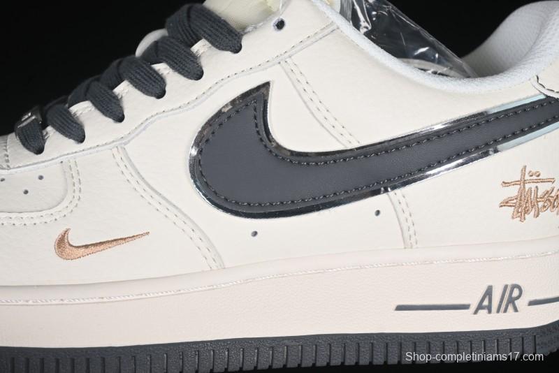 Nike Air Force 1 '07 Low Casual Sneakers in Black Pigskin - XZ6188-705