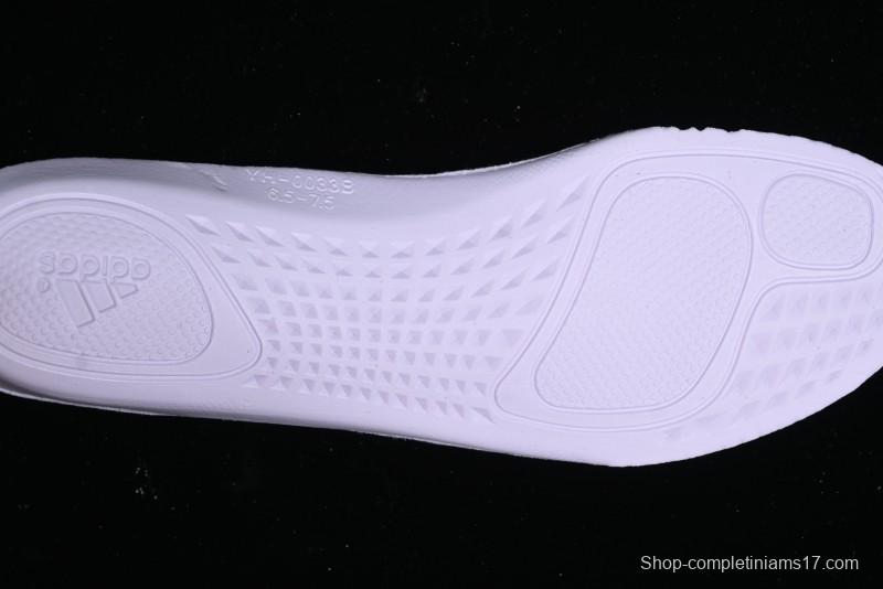 Adidas Yeezy Boost 700 V2 Utility Black Running Shoes with 3M Reflective Details - FV5304