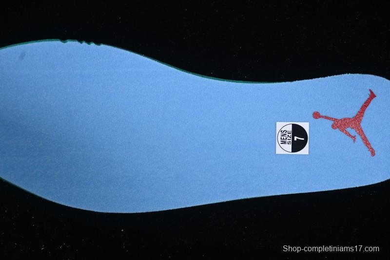 Nike Air Jordan 4 Remastered Retro Sneakers in White Blue - FQ7939-104