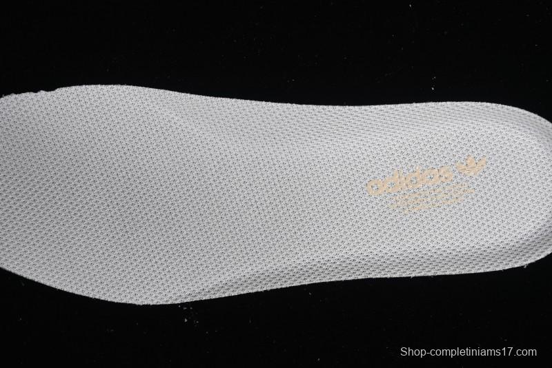 Adidas Originals Superstar Casual Sneakers with Shell Toe Design - IE3039