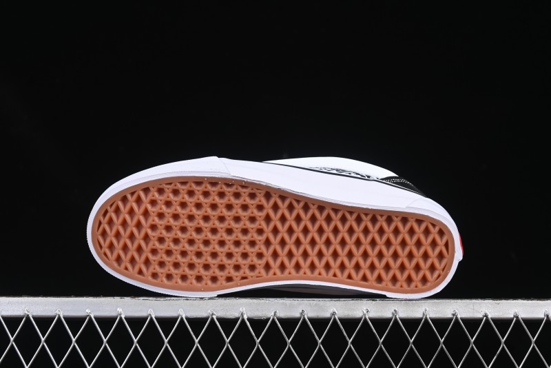 Vans Knu Skool Low-Top Retro Chunky Sneakers - VN000CS0239