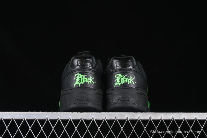 NY Yankees Black & Neon Green Sneakers - Classic Streetwear Style