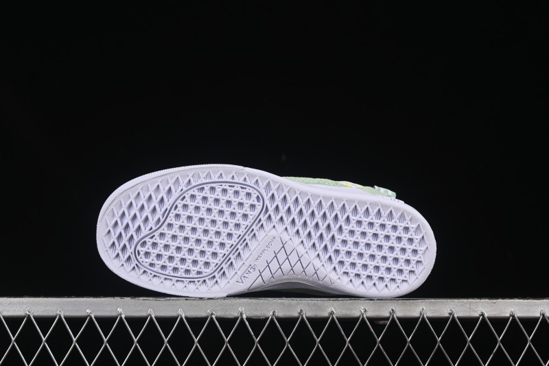 Vans Wayvee Low-Top Retro Skate Shoes - VN0A5JIA9DF