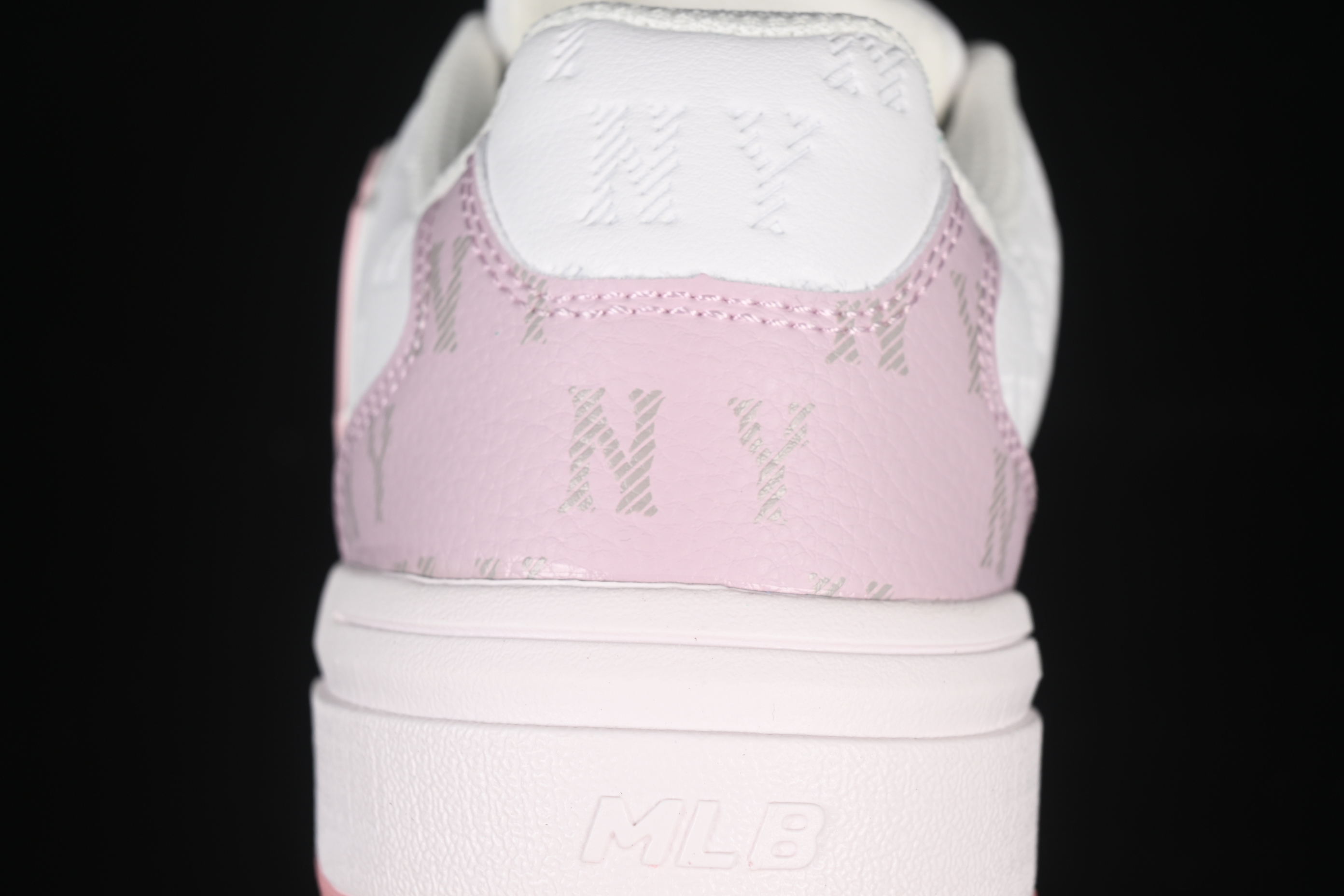New York Yankees MLB Chunky Liner Embo Monogram Thick Sole Casual Running Shoes - 3ASXM075N50PKS
