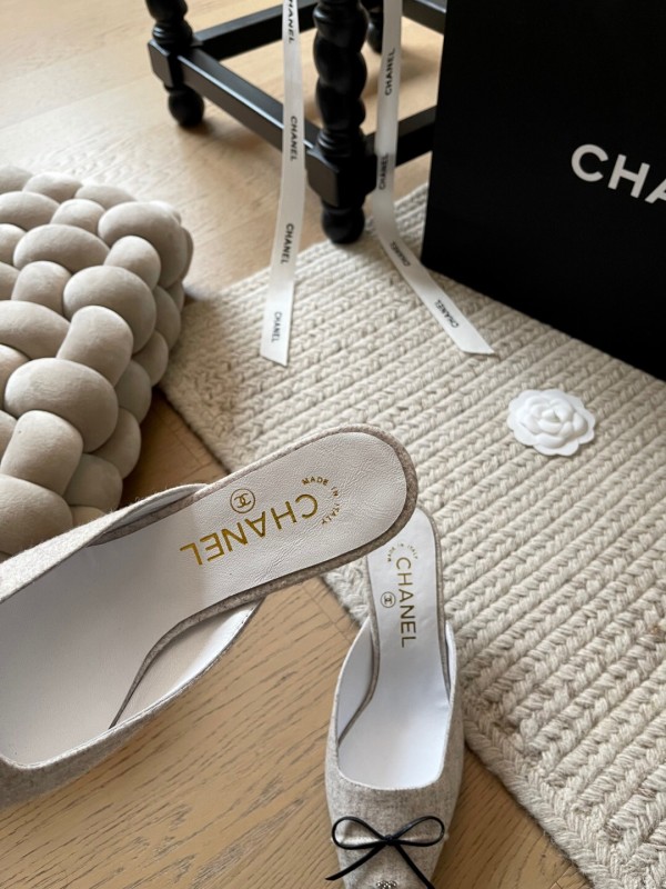 2025 Women Chanel Beige Fabric Pointed Toe Mules KFY00290