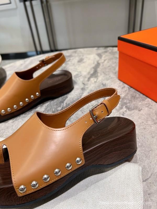 2025 Women Hermès Brown Leather Sandals KFY00250