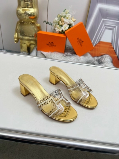 2025 Hermès Gold Leather Slippers MJ00180