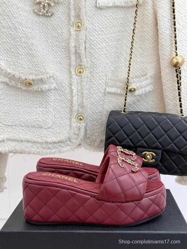 2025 Women Chanel Burgundy Leather Slippers Quilted Double C