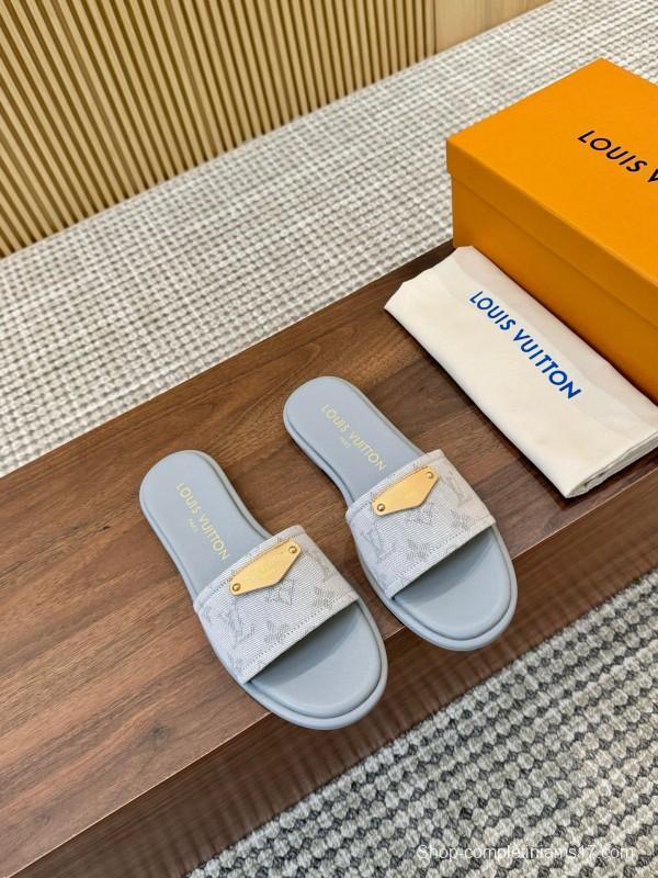 2025 Women Louis Vuitton Light Grey Canvas Slippers LY00200