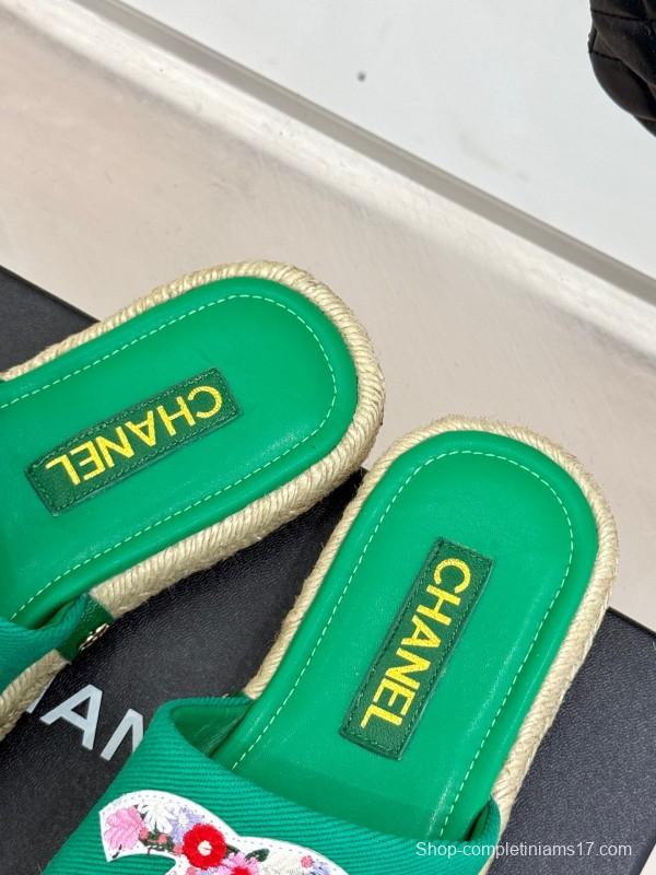 2025 Women Chanel Green Canvas Leather Slippers Embroidered KFY00230