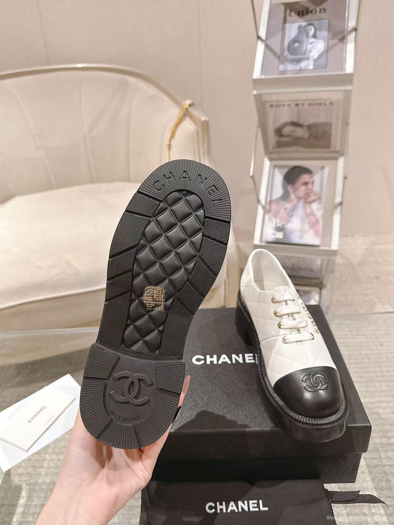 2025 Women Chanel White Black Leather Sneakers