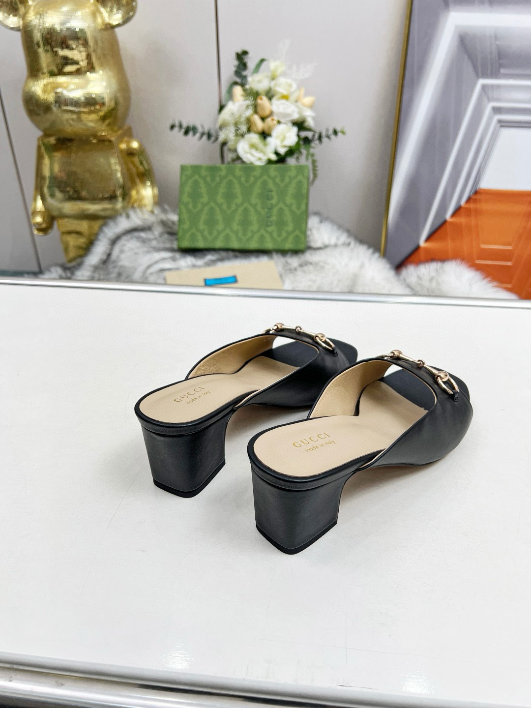 2025 Women Gucci Black Leather Mules Classic Buckle MJ00180