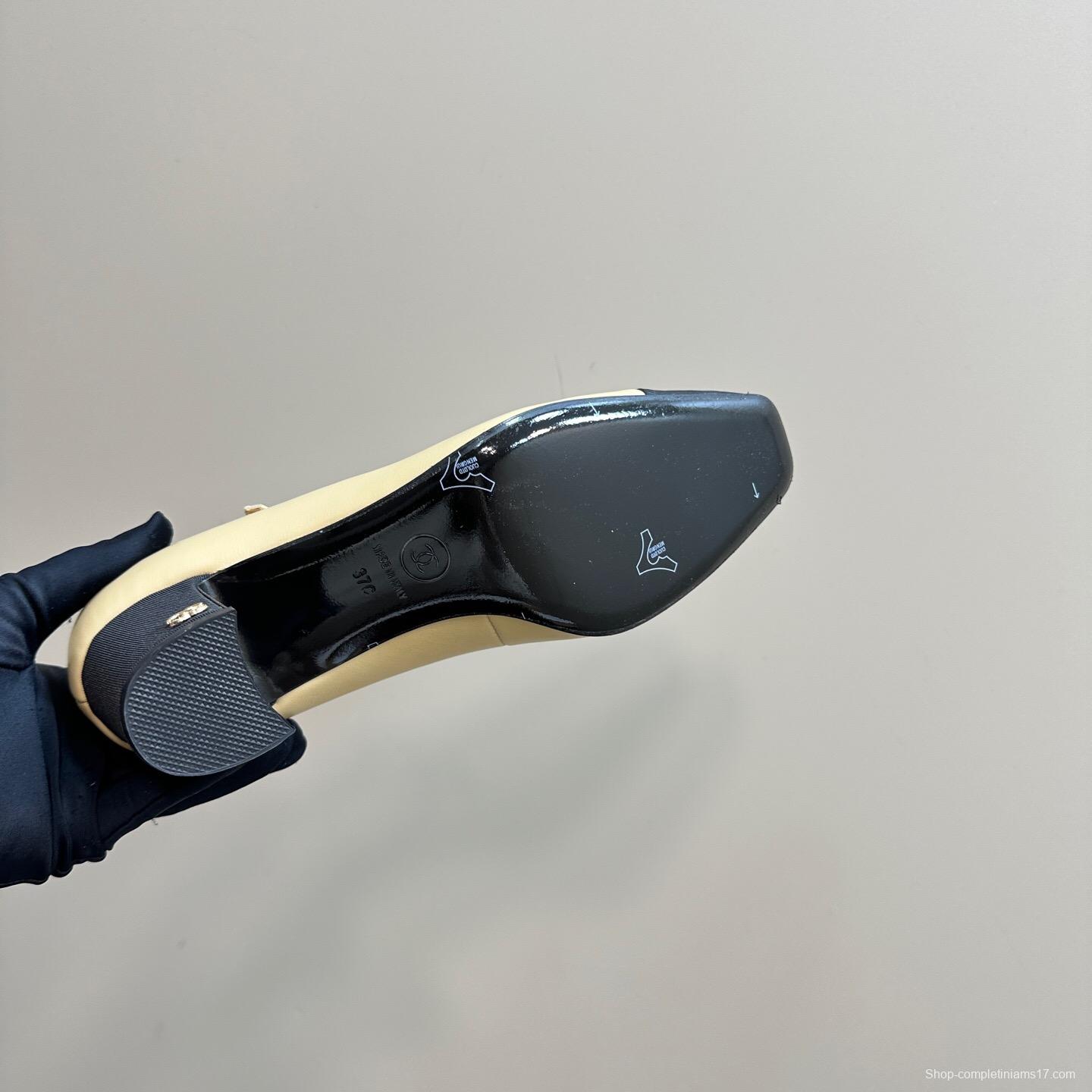 2025 Women Chanel Beige Black Leather Mary Jane Shoes KFY00290