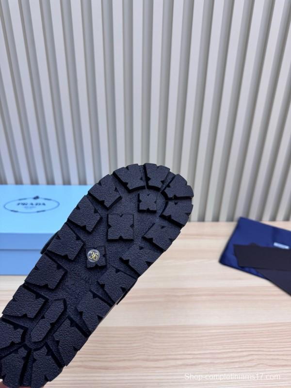 2025 Slippers Prada Black Leather Slippers