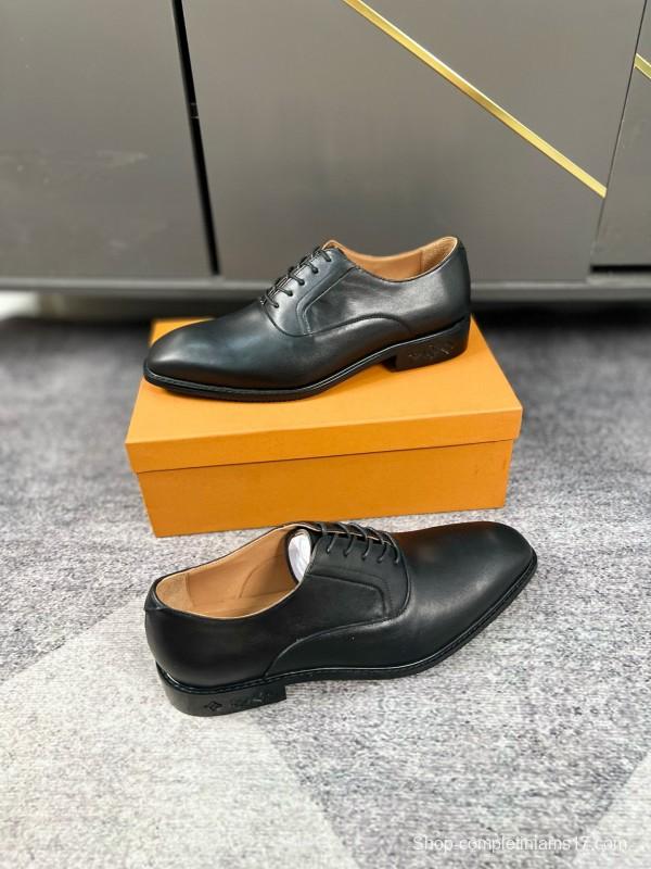 2024 Men Louis Vuitton Black Leather Leather Oxford MJ00380