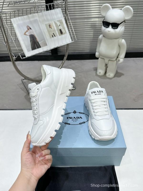 2025 Men Prada White Leather Sneakers KFY00310