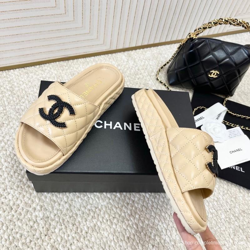 2025 Slippers Chanel Beige Leather Slippers CC Logo