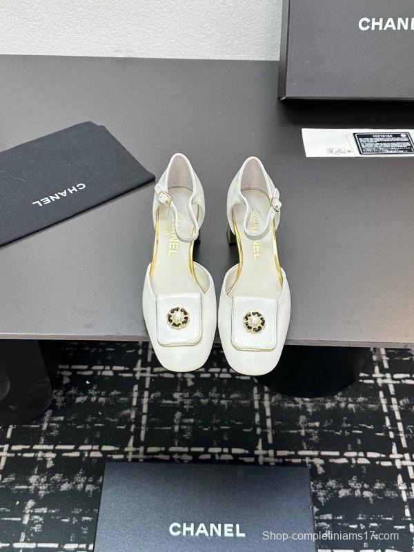 2025 Women Chanel White Leather Chunky Heel Metal Decoration LY00360