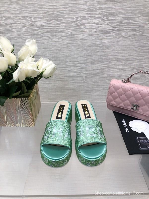 2025 Women Chanel Green Silk Slippers LY00320