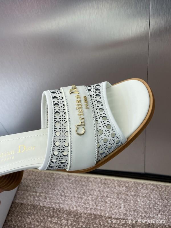 2025 Women Dior White Leather Sandals CD Pattern Low Heel KFY00310
