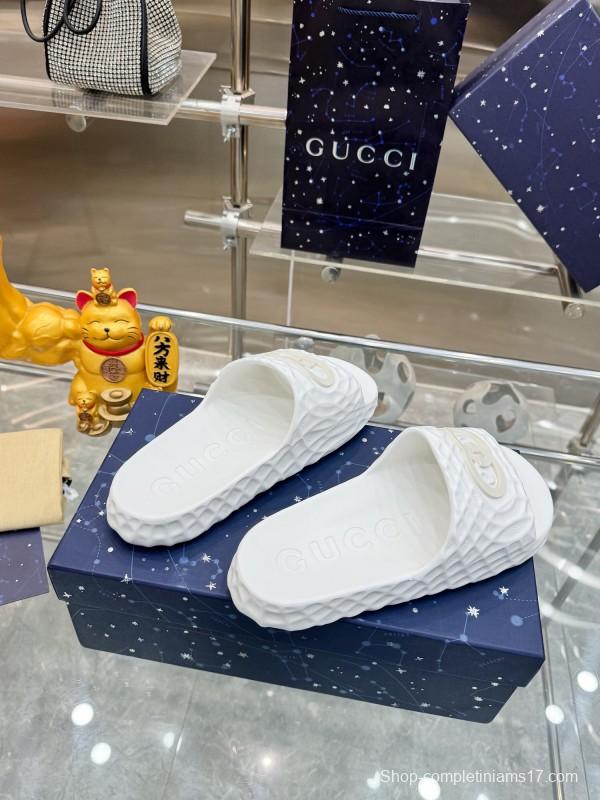 2025 Men Gucci White Rubber Slippers Interlocking G KFY00170