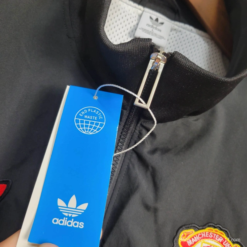 25/26 Manchester United Jacket Black Windbreaker