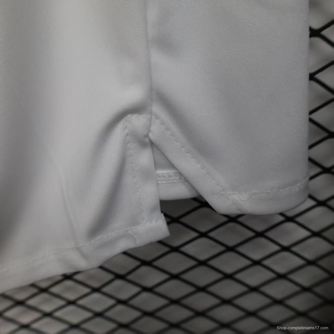 Player Version 25/26 Manchester United Home Shorts