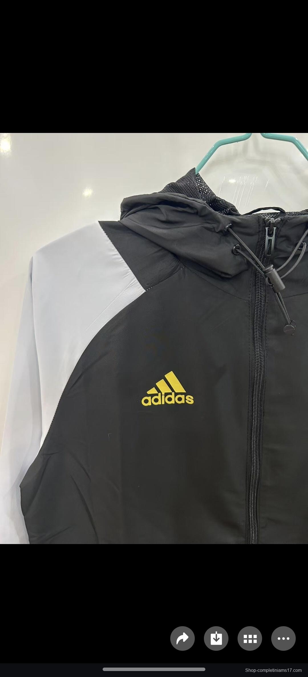 25/26 Real Madrid Black/White Hoodie Windbreaker