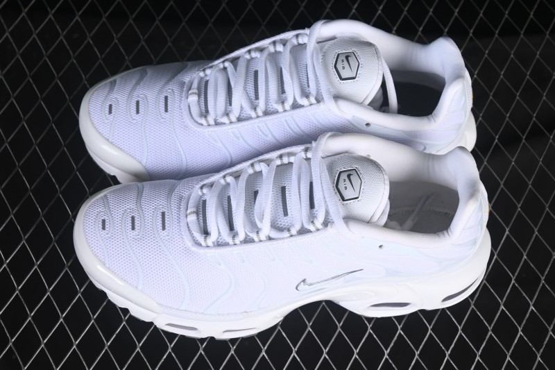 Nike Air Max Plus Retro Running Shoes with Air Cushion - 604133-139