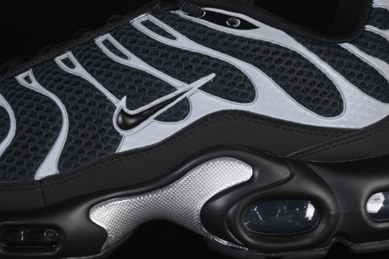 Nike Air Max Plus Retro Running Shoes with Air Cushion - HQ3029-001
