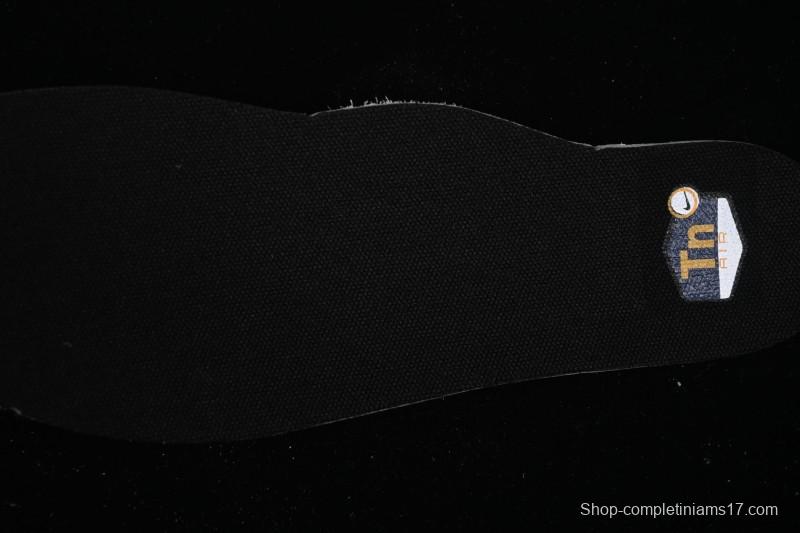 Nike Air Max Plus Retro Running Shoes with Air Cushion - FN6949-400