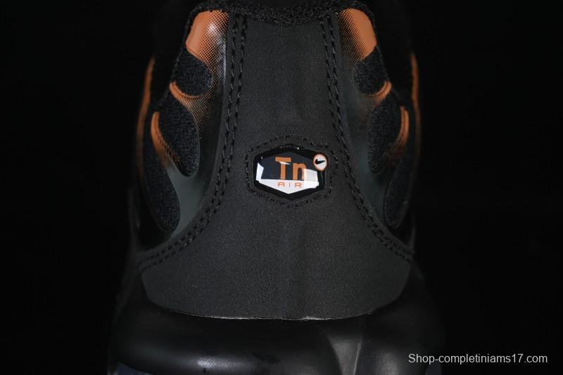 Nike Air Max Plus Retro Running Shoes with Air Cushion - FN6949-400