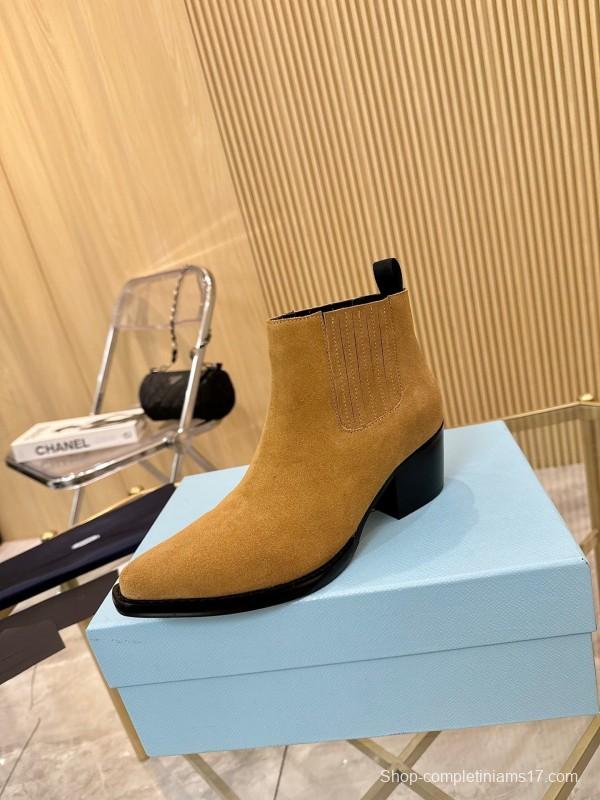 Prada Classic Pointed Toe Boots - L Y00310